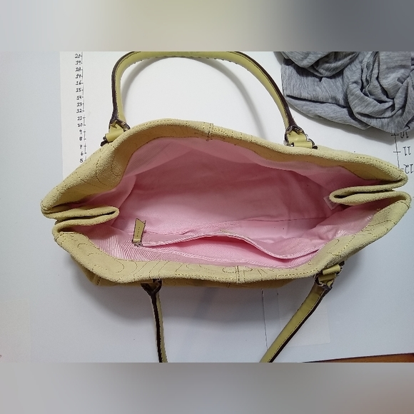 Liz Claiborne green purse with pink lining - Picture 4 of 10